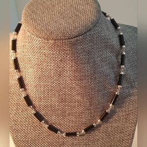 14K  Solid WhiteGold With Onix Stone Neclase